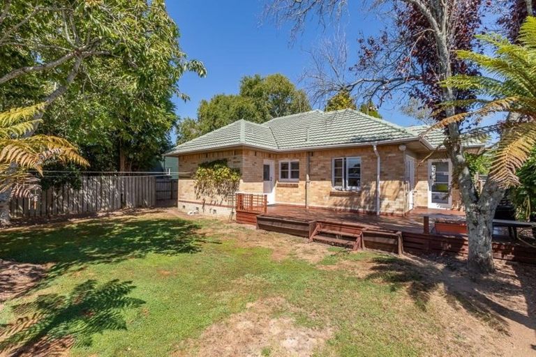 Photo of property in 4 Galloway Street, Hamilton East, Hamilton, 3216