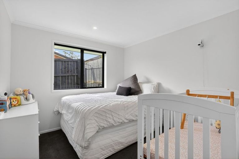 Photo of property in 4 Porokaiwhiri Avenue, Helensville, 0800