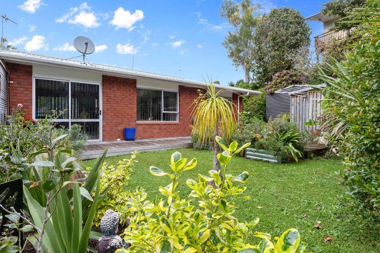 Photo of property in 1/10 Shaldon Crescent, Blagdon, New Plymouth, 4310