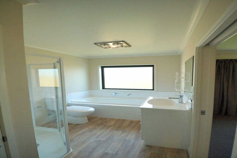 Photo of property in 32 Hodgkinson Road, Pegasus, 7612