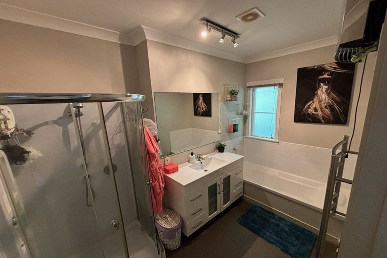 Photo of property in 18 Young Grove, Stokes Valley, Lower Hutt, 5019