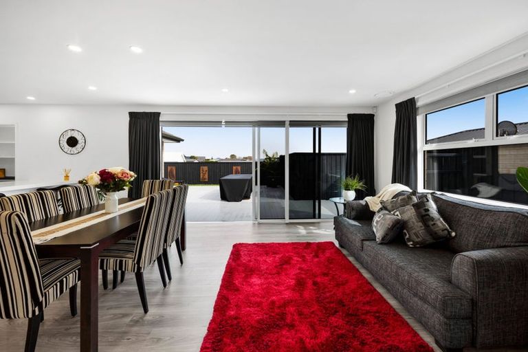 Photo of property in 16 Jules Crescent, Bell Block, New Plymouth, 4312