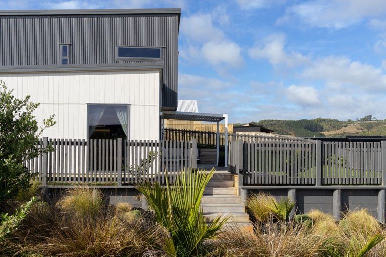 Photo of property in 2 Taeore Lane, Raglan, 3225