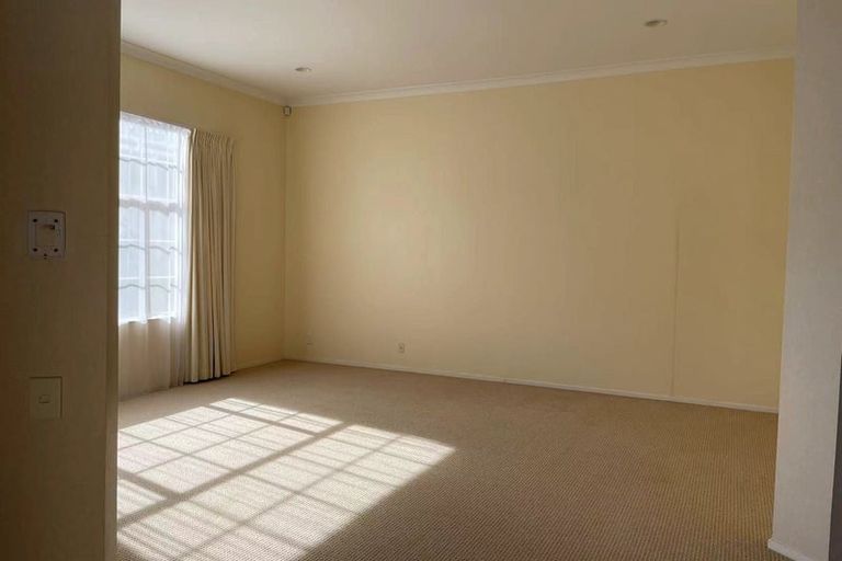 Photo of property in 28 Santa Ana Drive, Dannemora, Auckland, 2016