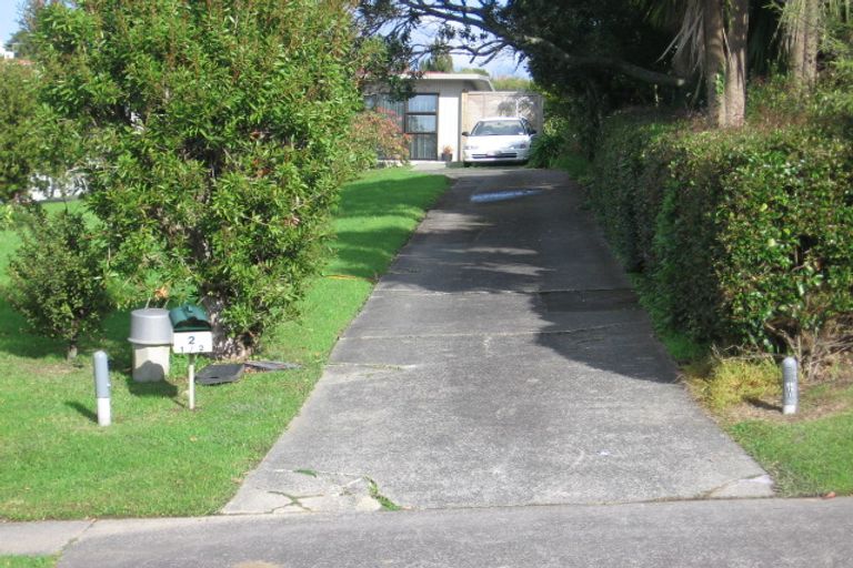 Photo of property in 2/2 Maxwelton Drive, Mairangi Bay, Auckland, 0630