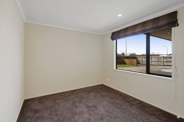 Photo of property in 2 Rawiri Drive, Bell Block, New Plymouth, 4312