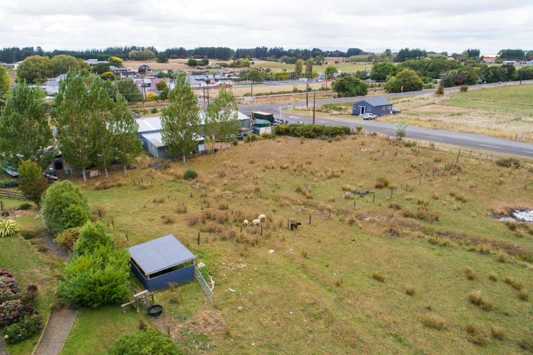 Photo of property in 42 Hastings Street, Halcombe, Feilding, 4779