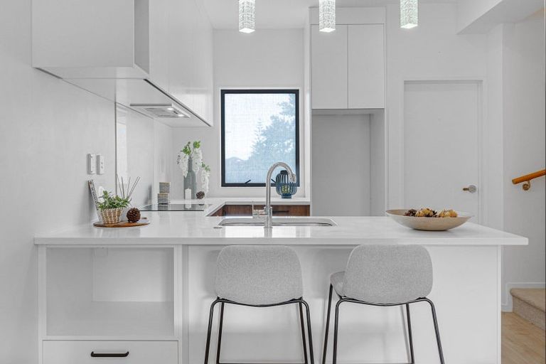 Photo of property in 1d Quincey Place, Massey, Auckland, 0614