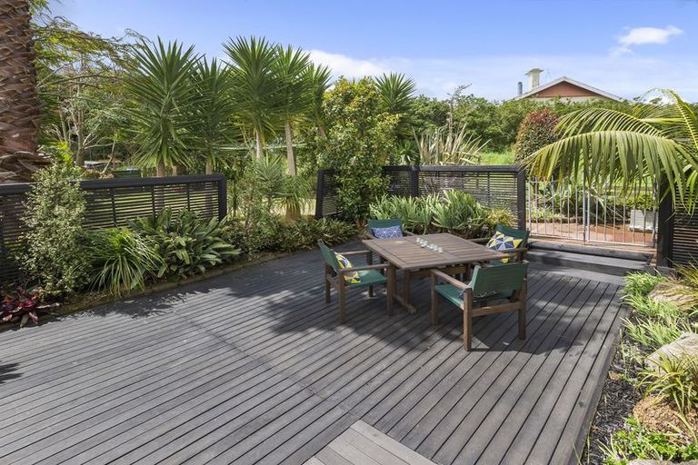 Photo of property in 62 Hamilton Drive, Waiuku, 2123