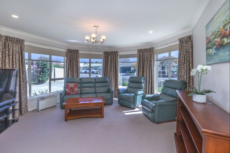 Photo of property in 180 Bath Street, Levin, 5510