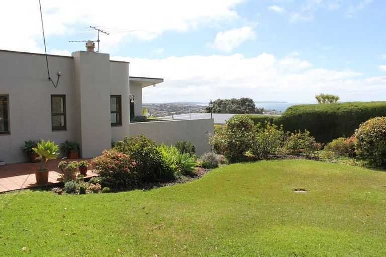 Photo of property in 175 Kowhai Road, Mairangi Bay, Auckland, 0630