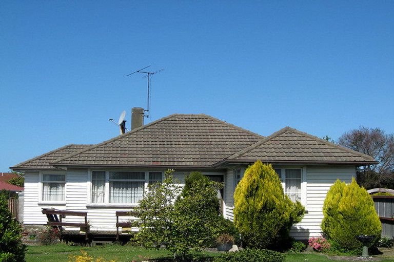 Photo of property in 420 Main North Road, Redwood, Christchurch, 8051