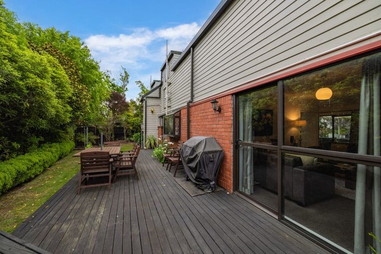 Photo of property in 37b Highland Place, Avonhead, Christchurch, 8042