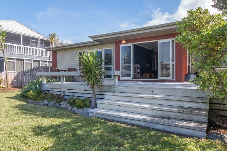 Photo of property in 21 Dillon Street, Waihi Beach, 3611