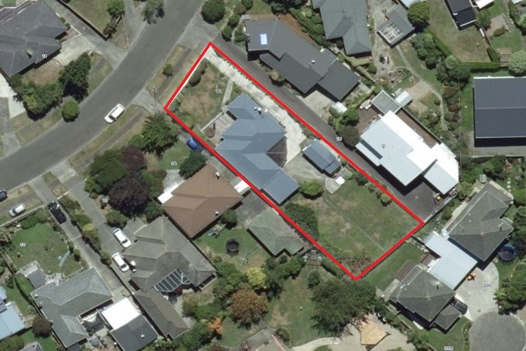 Photo of property in 16 Saint Albans Avenue, Hokowhitu, Palmerston North, 4410