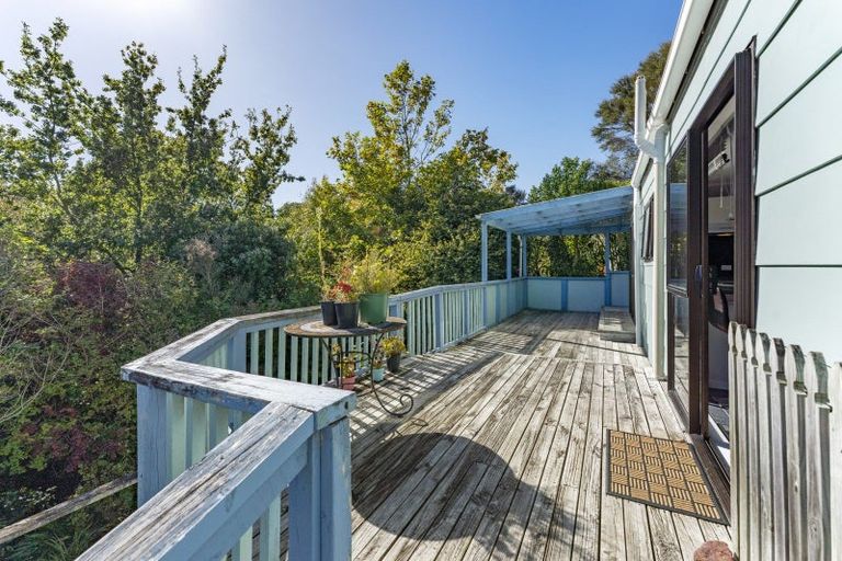 Photo of property in 28 Heathcote Place, Fitzherbert, Palmerston North, 4410