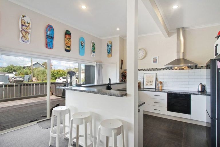 Photo of property in 9 Keven Road, Clarks Beach, Pukekohe, 2679