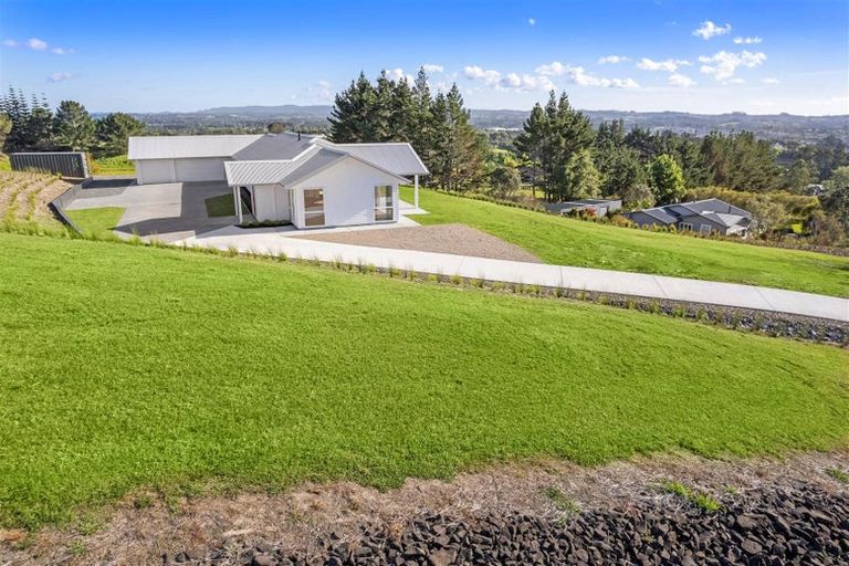 Photo of property in 409 Old North Road, Kumeu, 0892