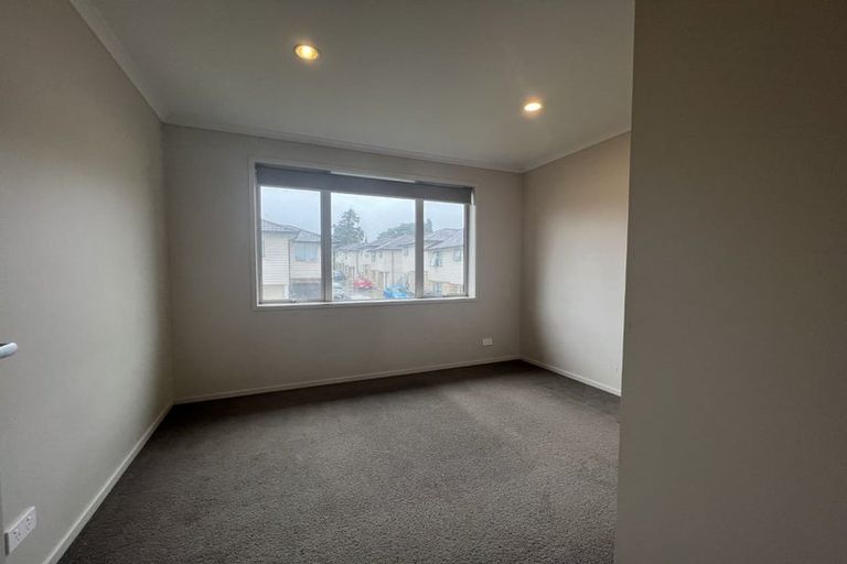 Photo of property in 18 Akeake Lane, Manurewa, Auckland, 2102