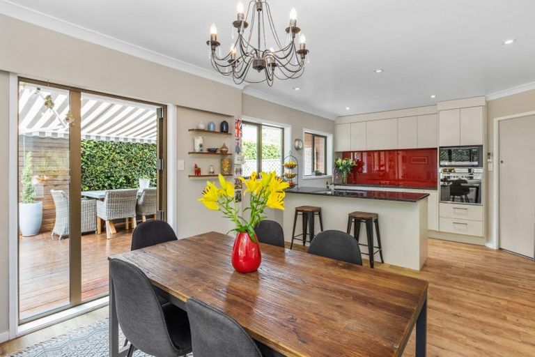 Photo of property in 11 Muritai Crescent, Havelock North, 4130