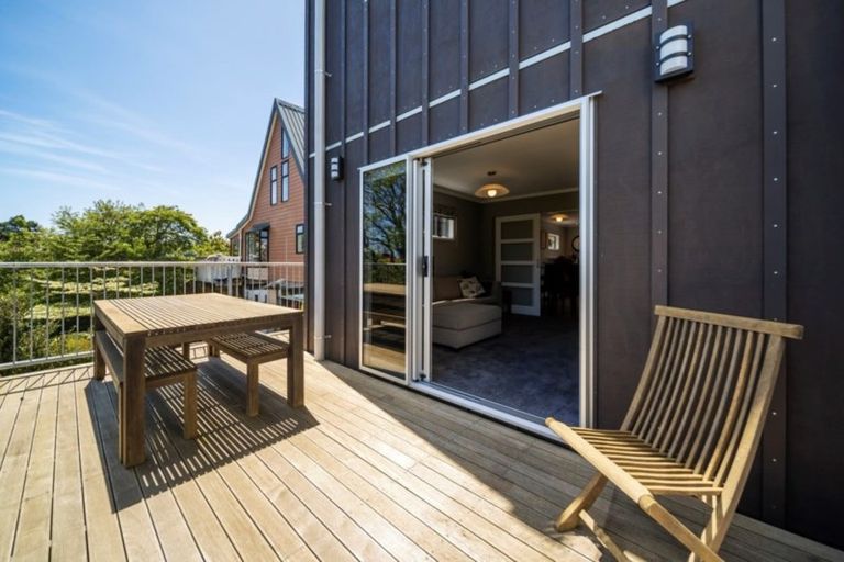 Photo of property in 9a Tainui Street, Welbourn, New Plymouth, 4312