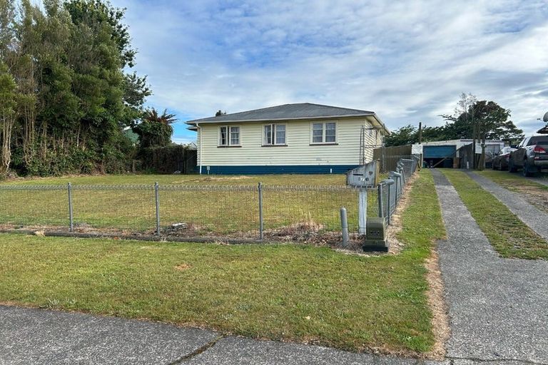 Photo of property in 176 Balmoral Drive, Tokoroa, 3420