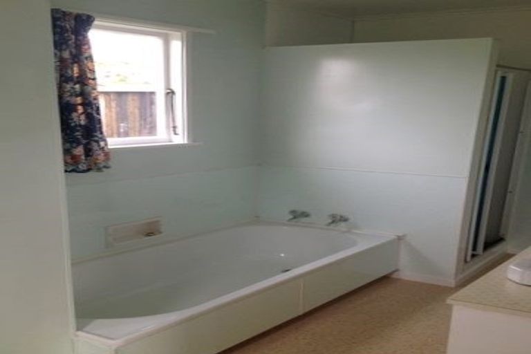 Photo of property in 48 Whitby Way, Wakefield, 7025