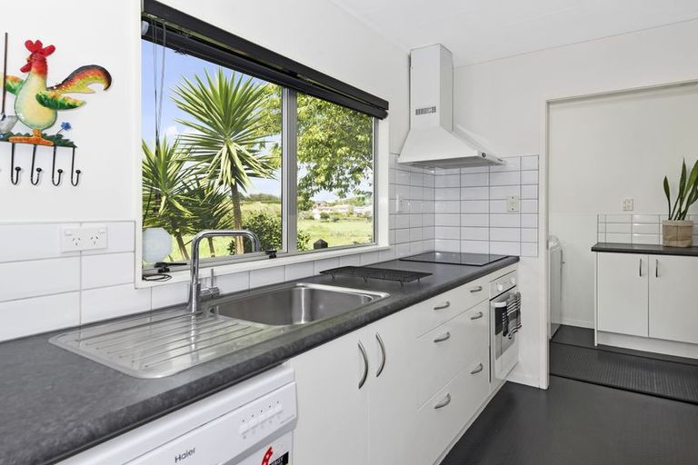 Photo of property in 62 Hamilton Drive, Waiuku, 2123