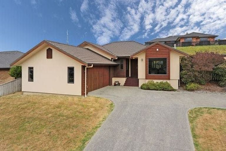 Photo of property in 54 Aotea Drive, Aotea, Porirua, 5024
