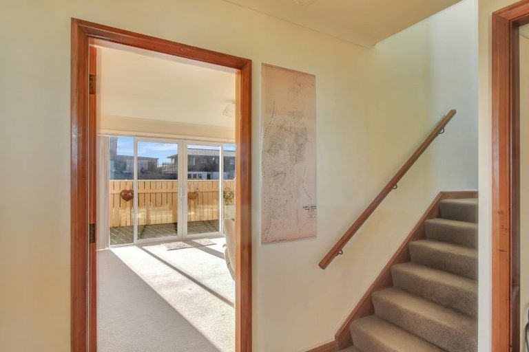 Photo of property in 19 Marine Parade South, Foxton Beach, Foxton, 4815