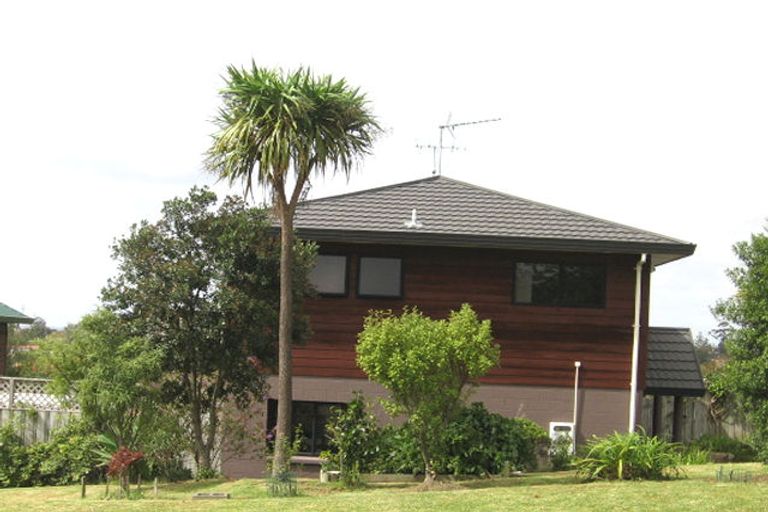 Photo of property in 151a Colwill Road, Massey, Auckland, 0614