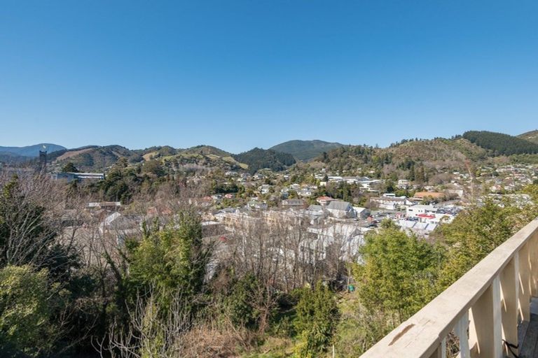 Photo of property in 27 Wellington Street, Nelson South, Nelson, 7010