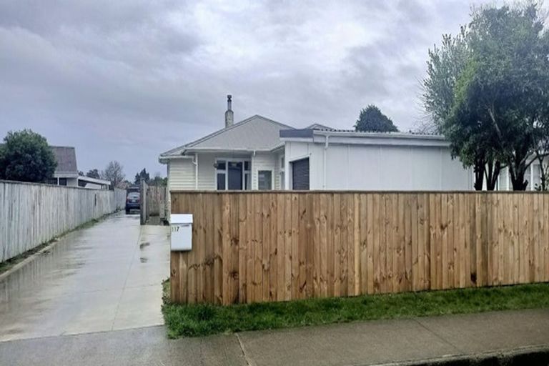 Photo of property in 117 East Street, Feilding, 4702
