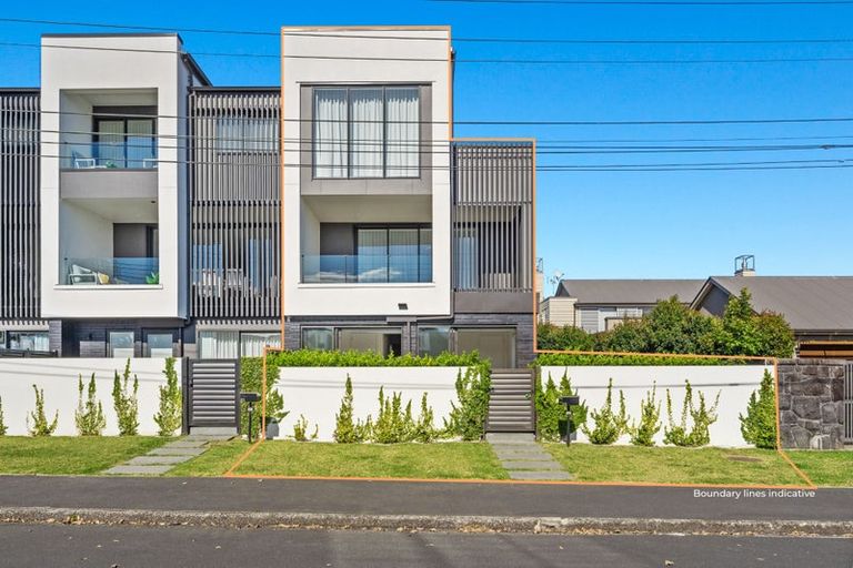 Photo of property in 23 Frater Avenue, Milford, Auckland, 0620