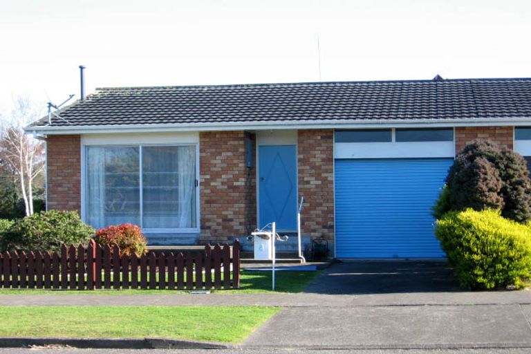 Photo of property in 8 Katene Street, West End, Palmerston North, 4412