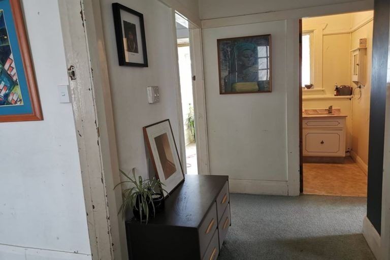 Photo of property in 37 Bay Street, Petone, Lower Hutt, 5012