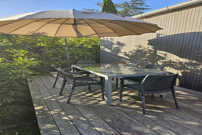 Photo of property in 6a Riviera Place, Hauraki, Auckland, 0622