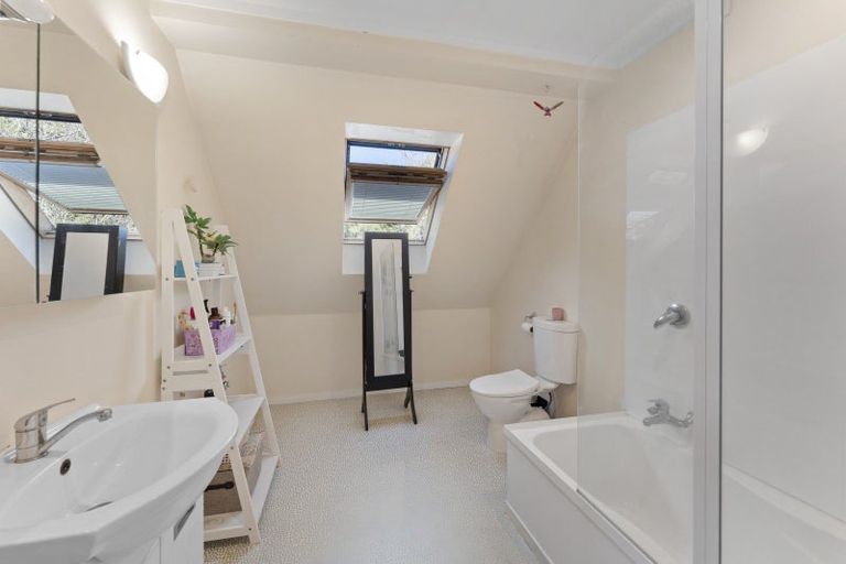 Photo of property in 2/464 Stokes Valley Road, Stokes Valley, Lower Hutt, 5019