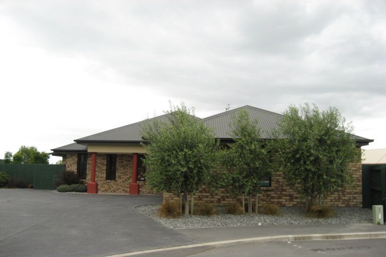 Photo of property in 30 Highwood Lane, Burnside, Christchurch, 8053