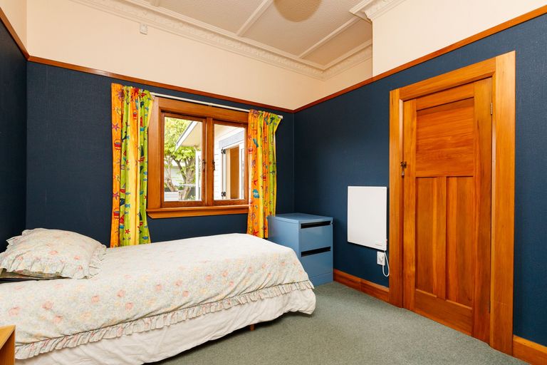 Photo of property in 16 Karamu Avenue, Takaro, Palmerston North, 4410