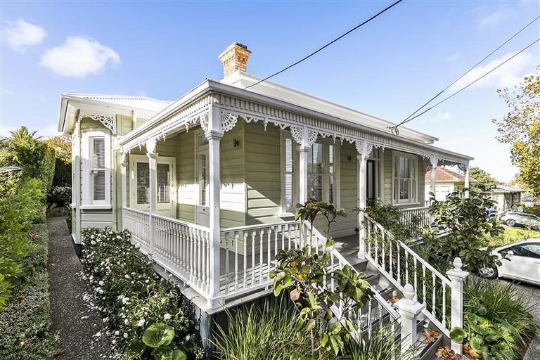 Photo of property in 10 Castle Street, Grey Lynn, Auckland, 1021