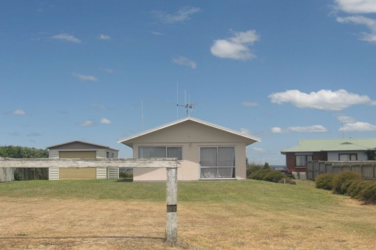 Photo of property in 60 Pukehina Parade, Pukehina, 3189