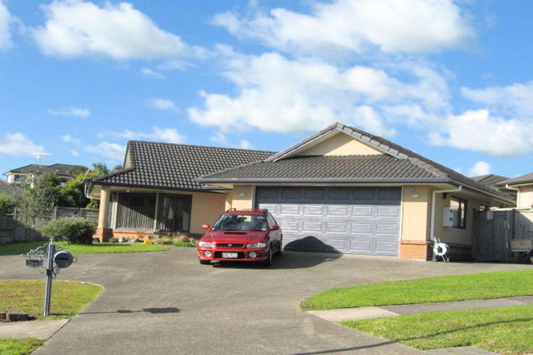 Photo of property in 24 Manara Place, The Gardens, Auckland, 2105