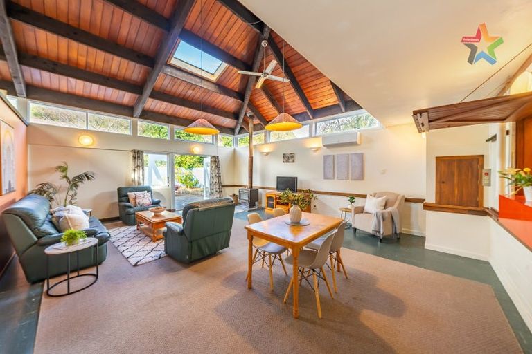 Photo of property in 57 Oroua Street, Eastbourne, Lower Hutt, 5013