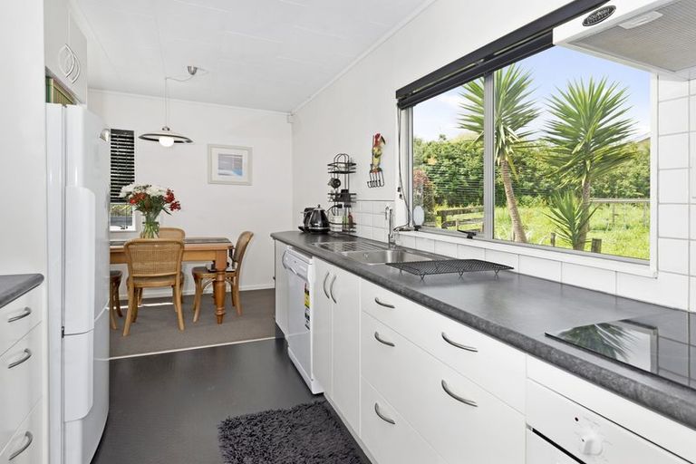 Photo of property in 62 Hamilton Drive, Waiuku, 2123