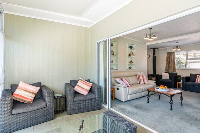 Photo of property in 5 Eruini Street, Waikanae Beach, Waikanae, 5036