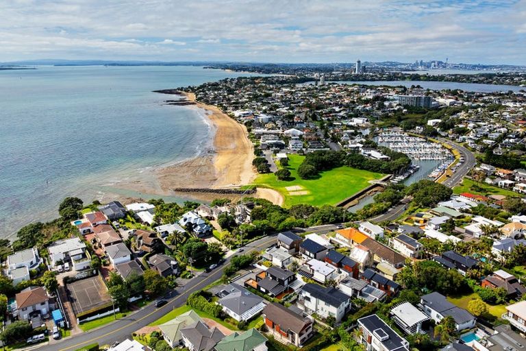Photo of property in 24 Beach Road, Castor Bay, Auckland, 0620