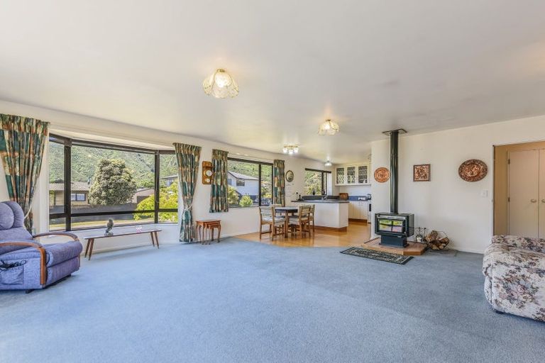 Photo of property in 20 Ranui Street, Waikawa, Picton, 7220