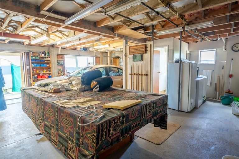 Photo of property in 16 Semple Street, Kakanui, Oamaru, 9495