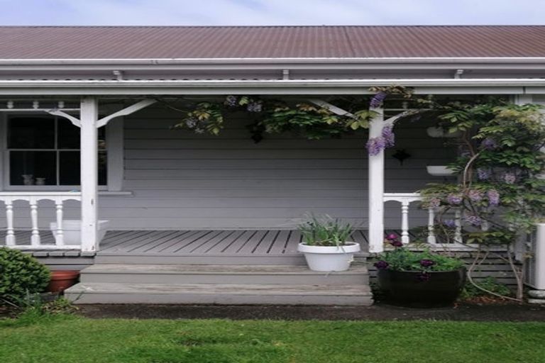 Photo of property in 165 Cambridge Street, Levin, 5510